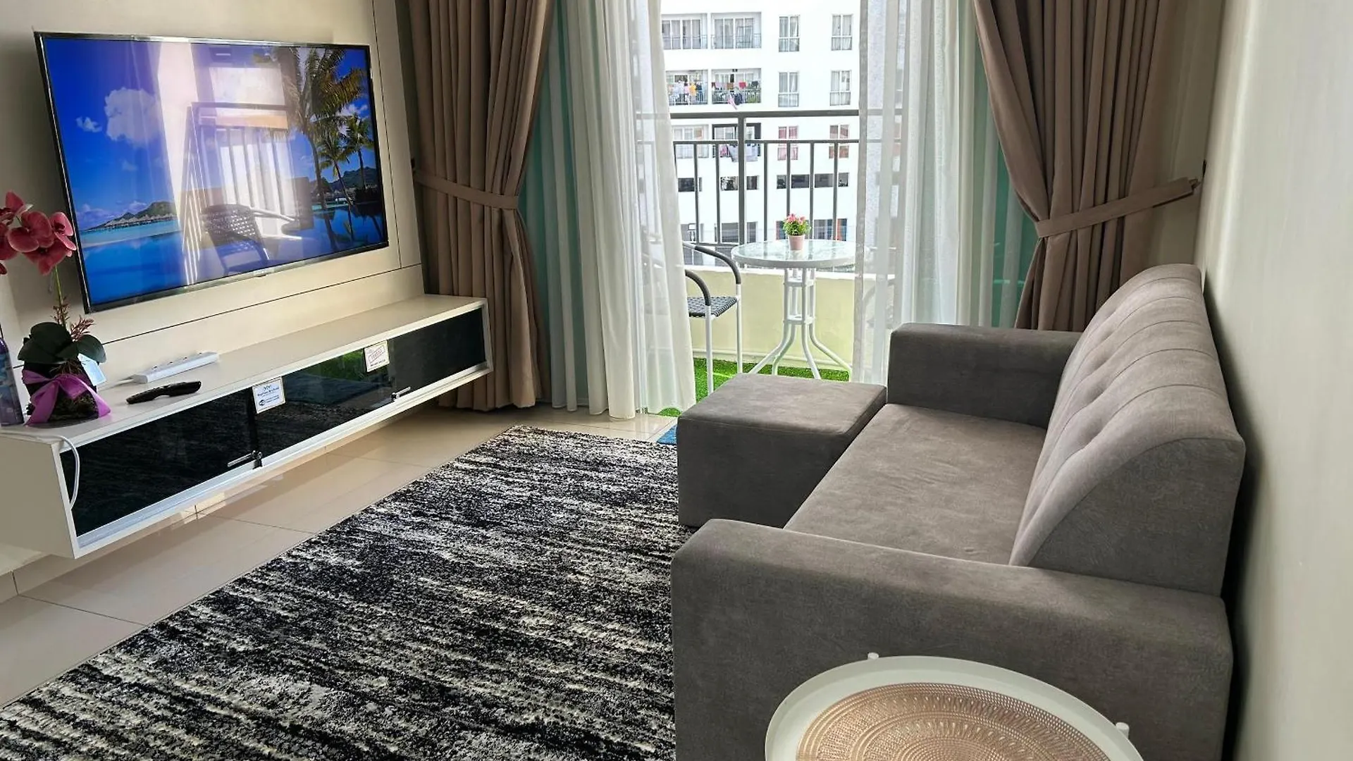 Hazel Luxe Apartment Permatang Pauh 0*,  Malaysia